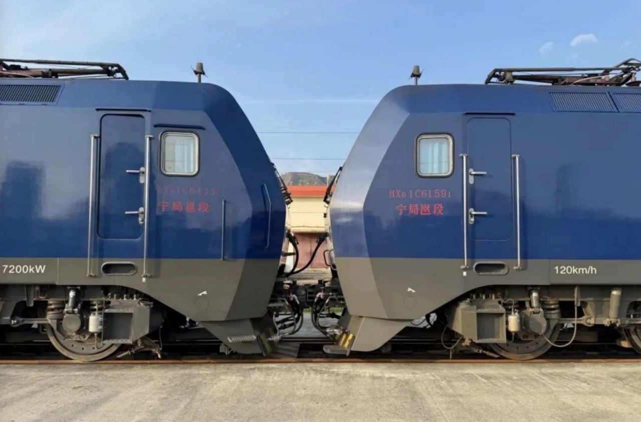 Китайские железные дороги внедряют цифровую автосцепку электровозов