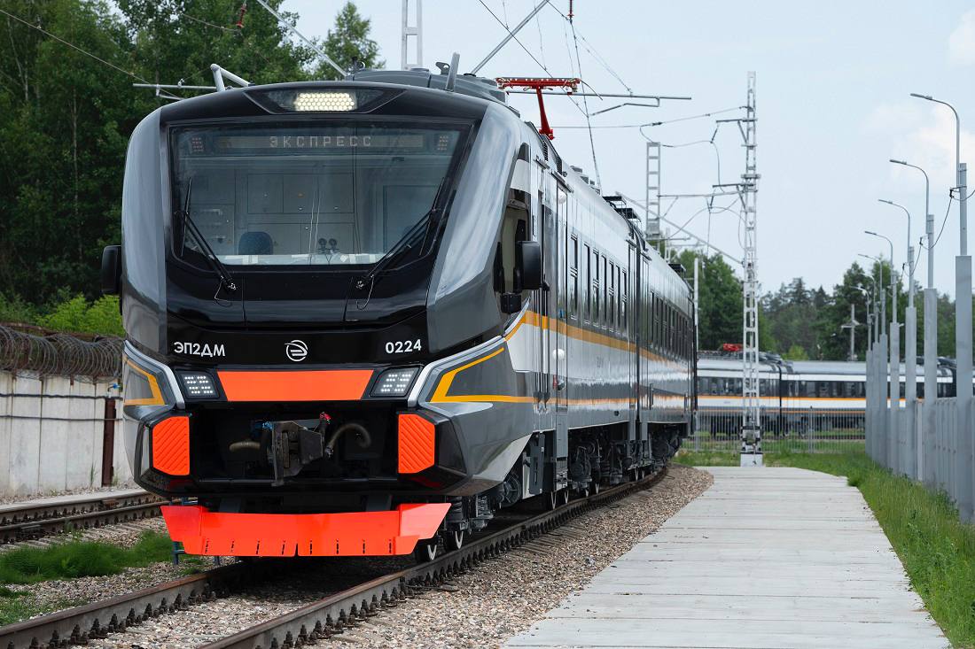 ТМХ добился полного импортозамещения компонентов электропоездов ЭП2ДМ и ЭП3Д