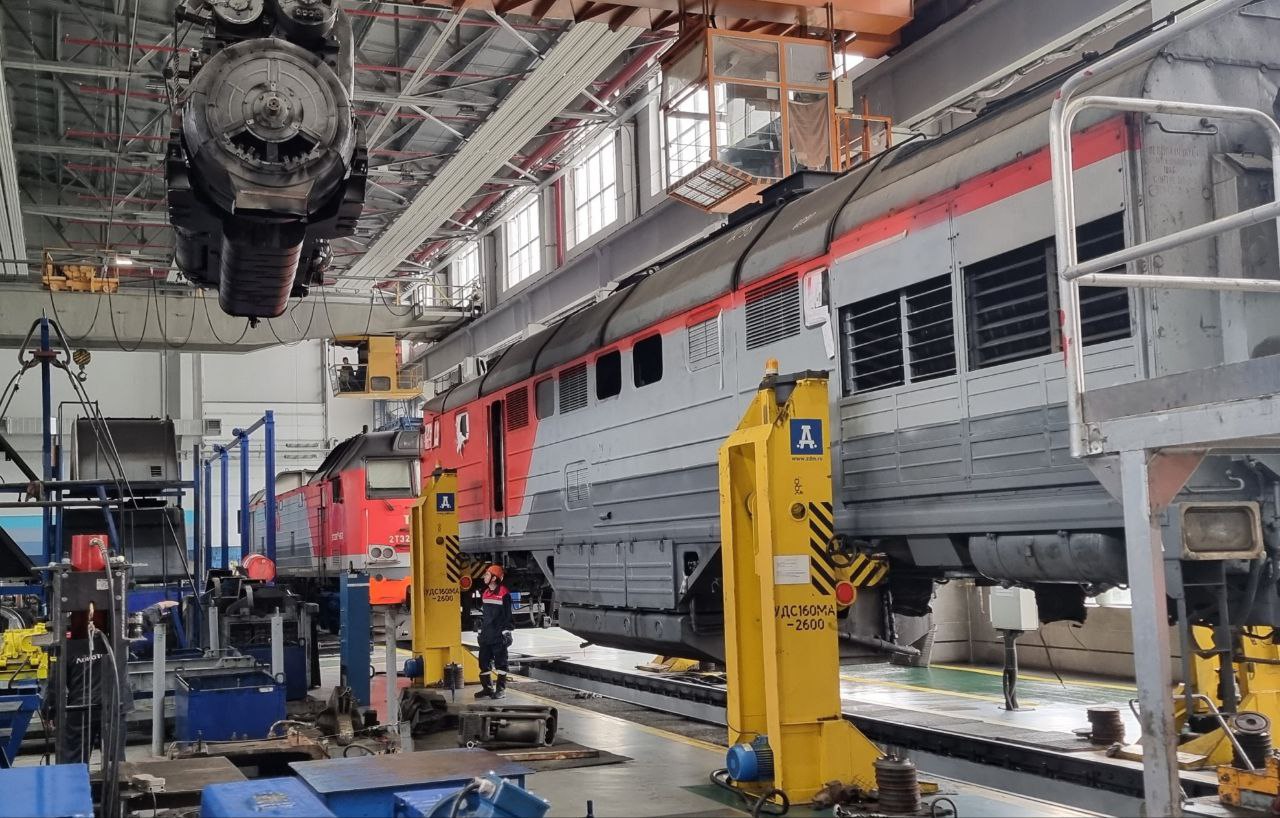 СЛД «Тюмень» освоило ремонт тепловозов 2ТЭ25КМ в объеме ТР-3