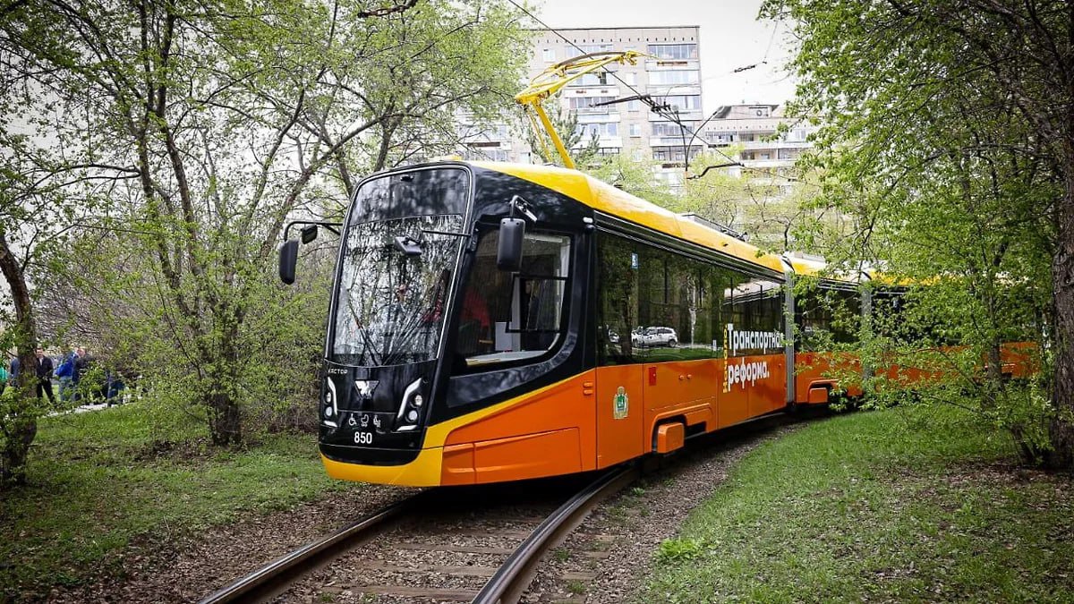 Власти Екатеринбурга хотят закупать по 20–30 трамваев в год за счёт контрактов с операторами