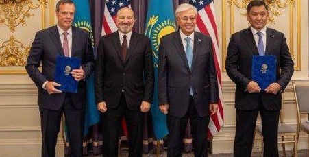 США поставят в Казахстан локомотивы на $4 млрд