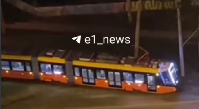 Пятисекционный трамвай УКВЗ обкатывают на улицах Екатеринбурга