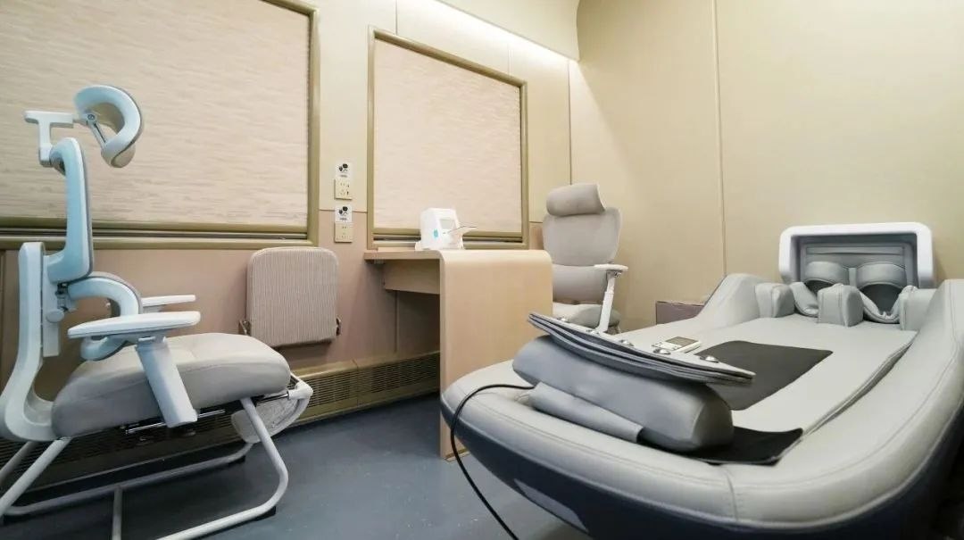 CRRC запустила новый туристический поезд YINLV