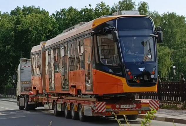 УКВЗ поставил первый пятисекционный трамвай в Екатеринбург