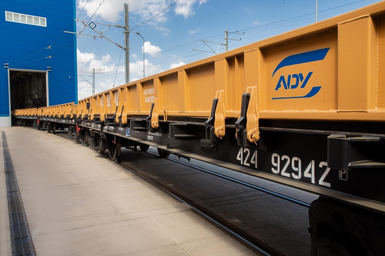 Азербайджан приобрел 300 грузовых вагонов 