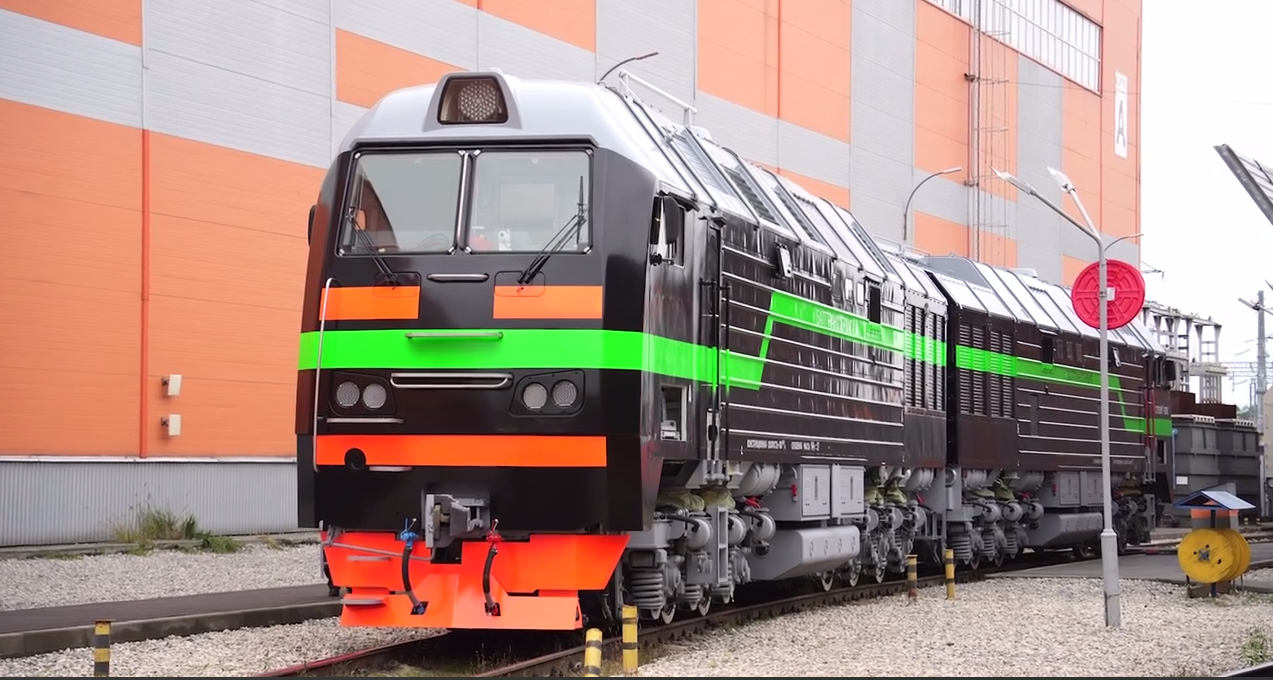 БМЗ передал 10 тепловозов 2ТЭ25КМ «БалтТрансСервису»