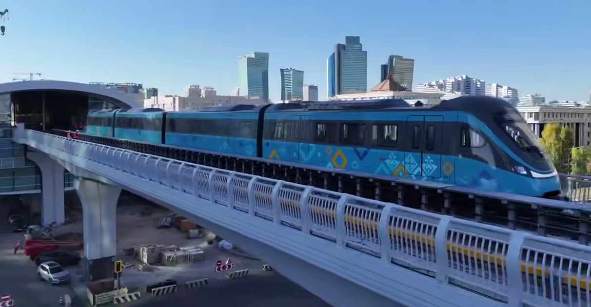 В Астане стартовала тестовая эксплуатация LRT 