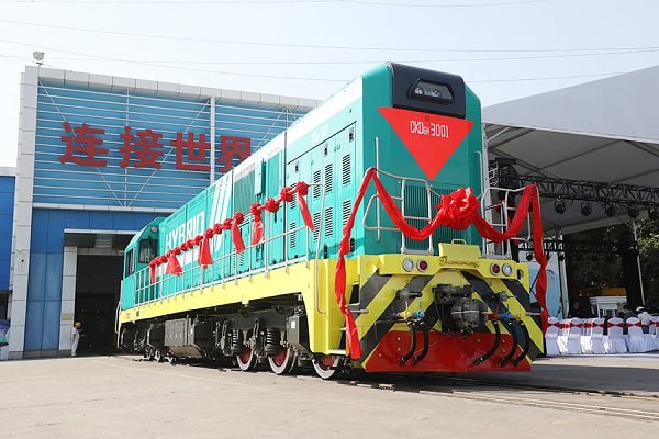 CRRC выпустила гибридный маневровый локомотив для Казахстана 