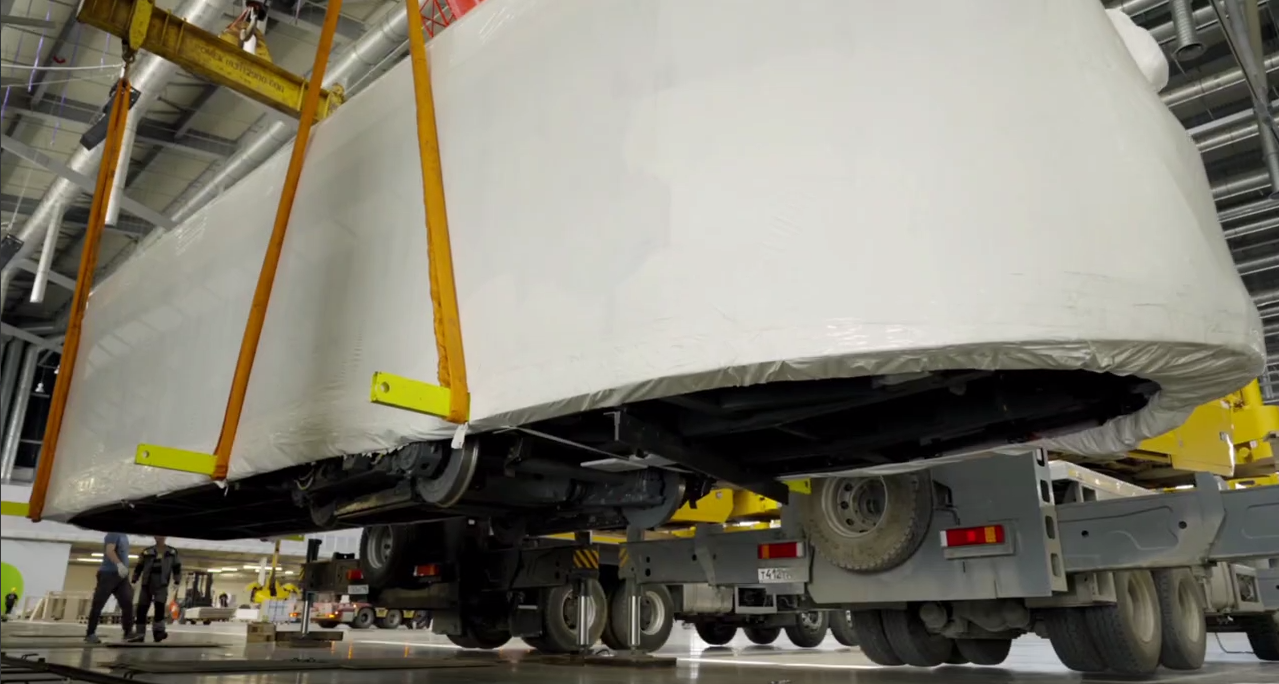 Первый пятисекционный трамвай ПК ТС прибыл в Екатеринбург