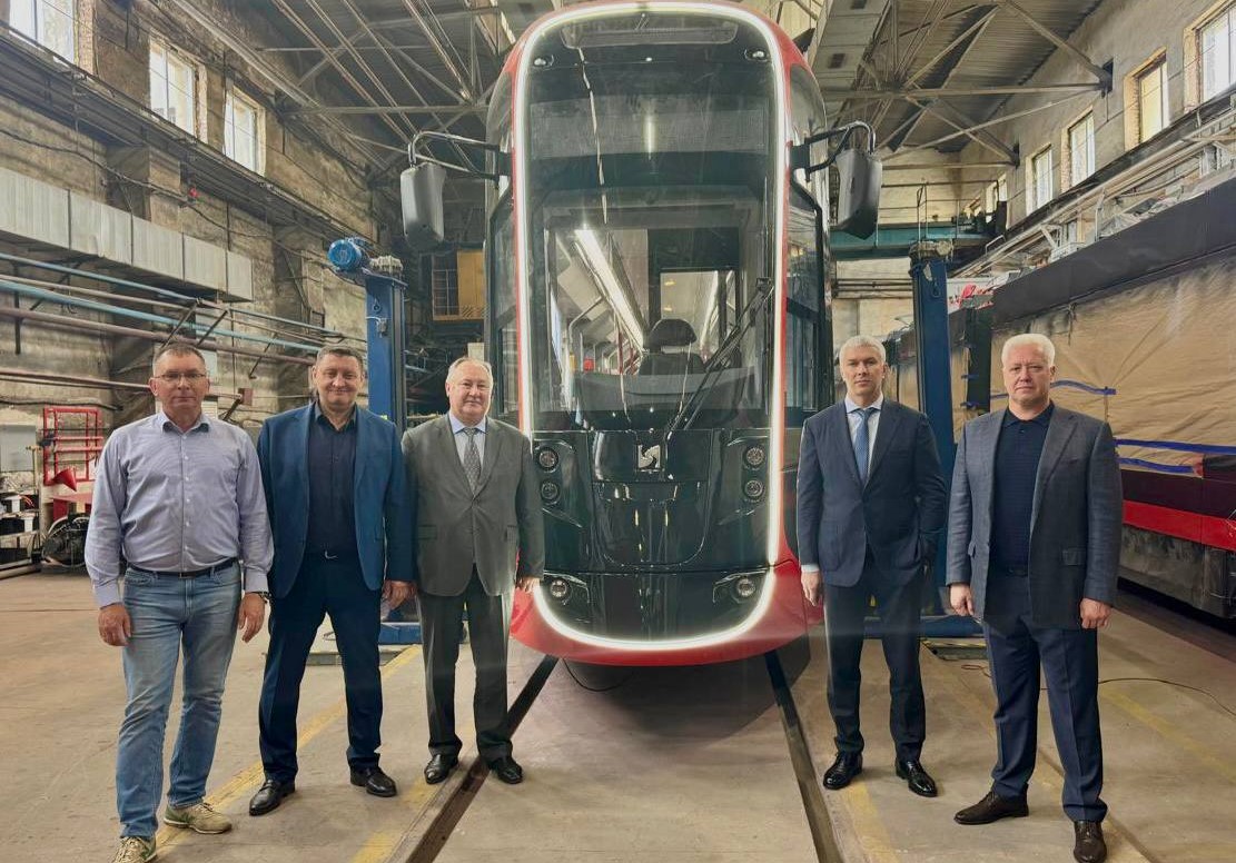 СТМ показали свой первый трамвай властям Екатеринбурга
