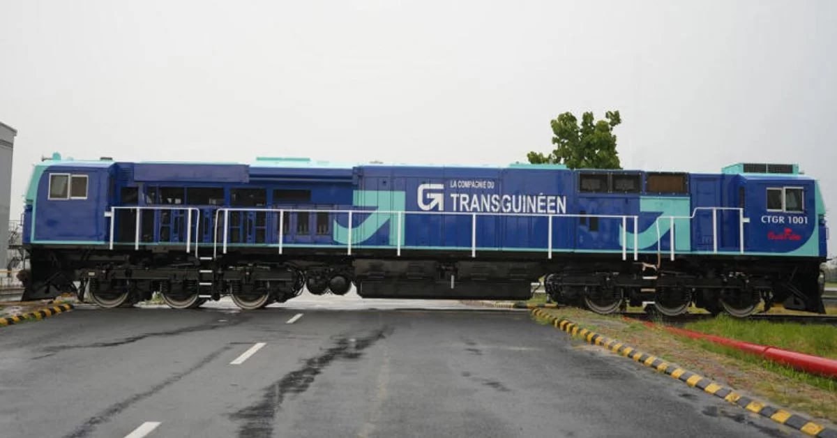 На заводе Wabtec в Индии выпустили первый тепловоз для Гвинеи