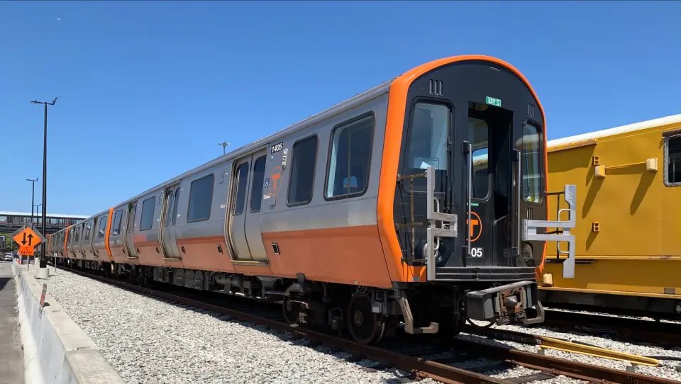 Массачусетс рискует остаться без новых поездов из-за уйгуров 