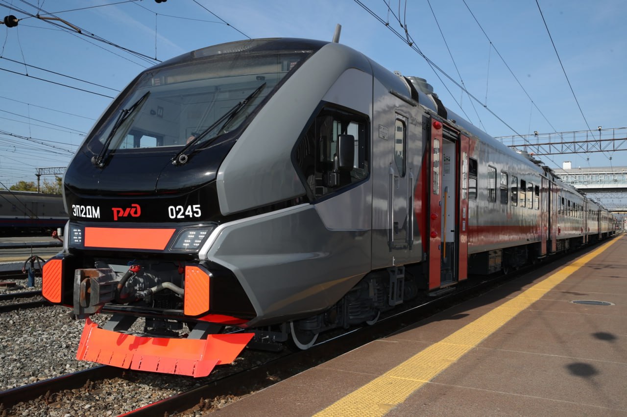 ТМХ поставит РЖД 13 электропоездов ЭП2ДМ и ЭП3Д