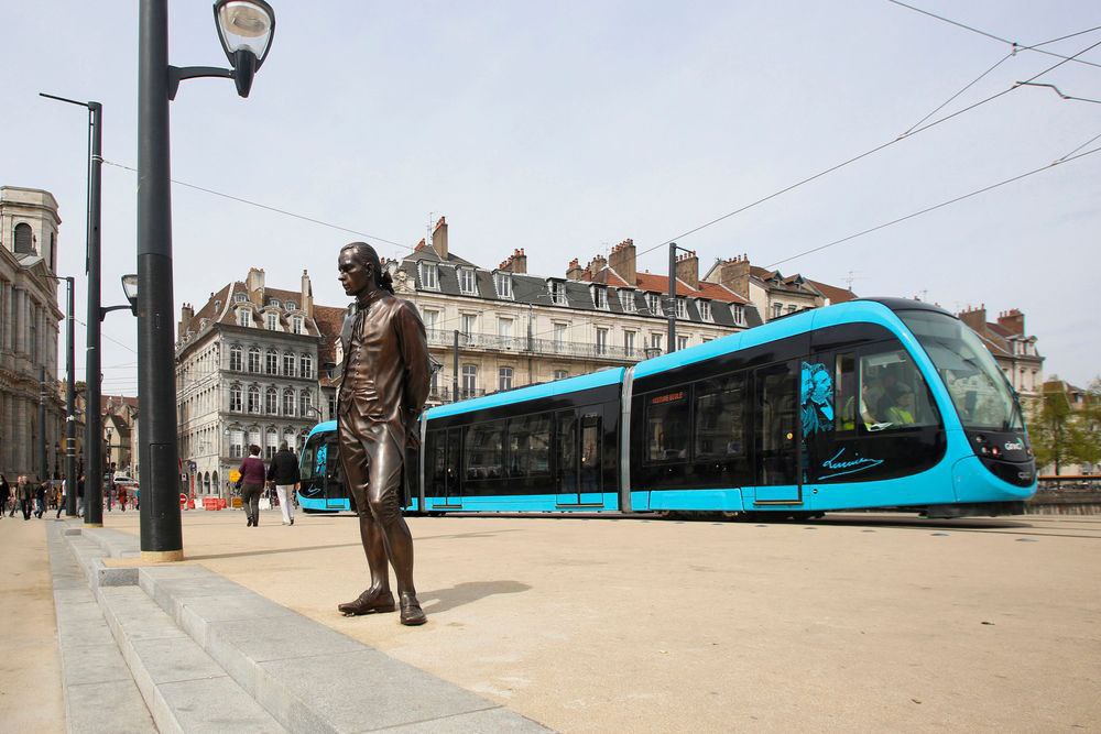 СAF произведёт во Франции 14 поездов и 38 трамваев для местного рынка