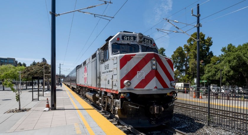 В Калифорнии запретили продавать и дарить списанные тепловозы