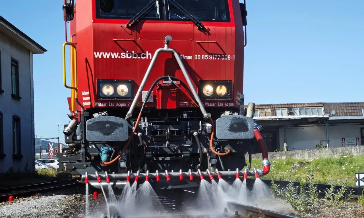 SBB использует пожарные поезда для охлаждения рельсов