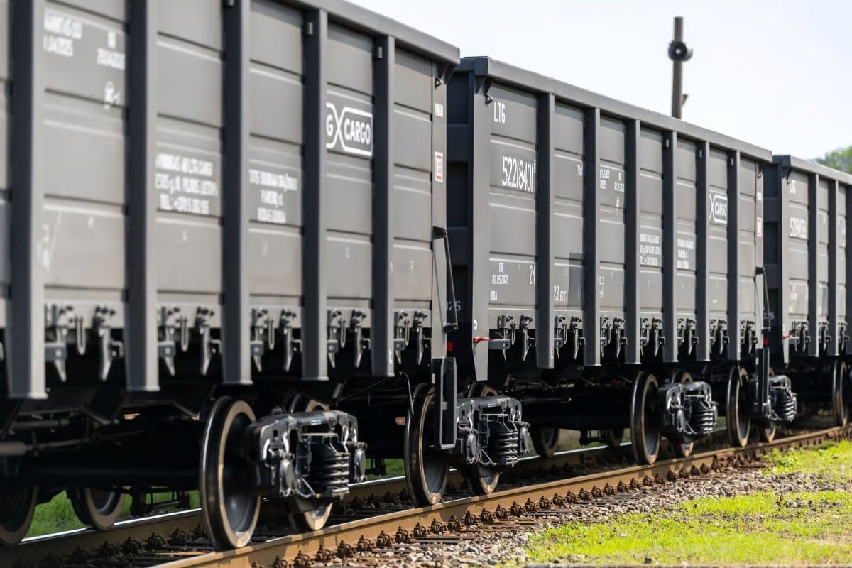 В Литву доставлены первые полувагоны украинского производства